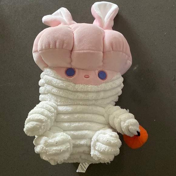 Gatcha Stuffie - Picture 1 of 3